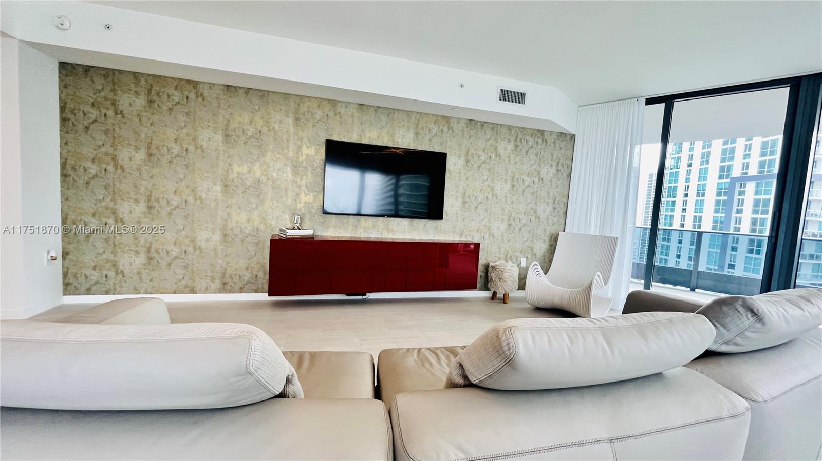 1000 Brickell Plaza 3002