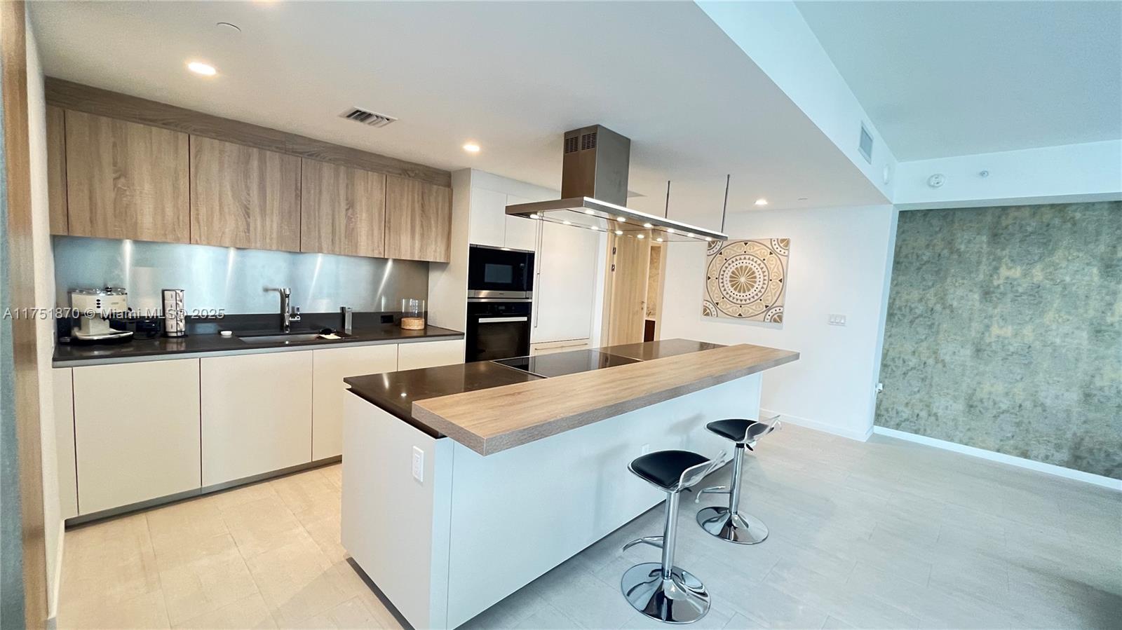 1000 Brickell Plaza 3002