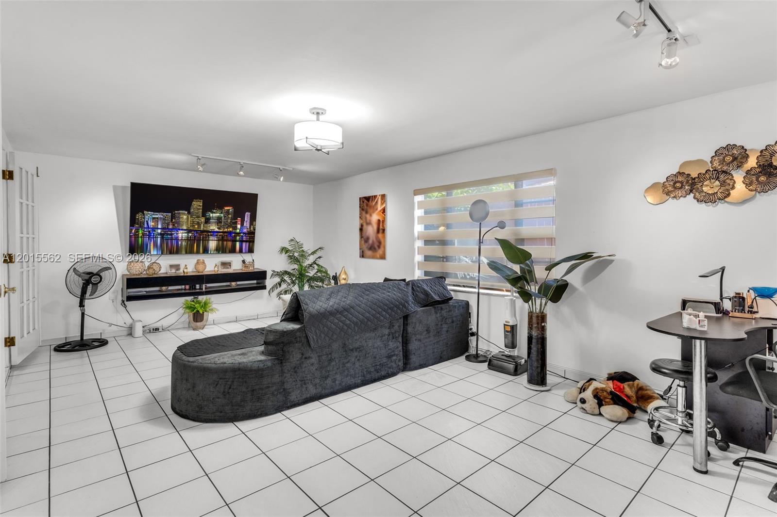 3270 SW 7th St