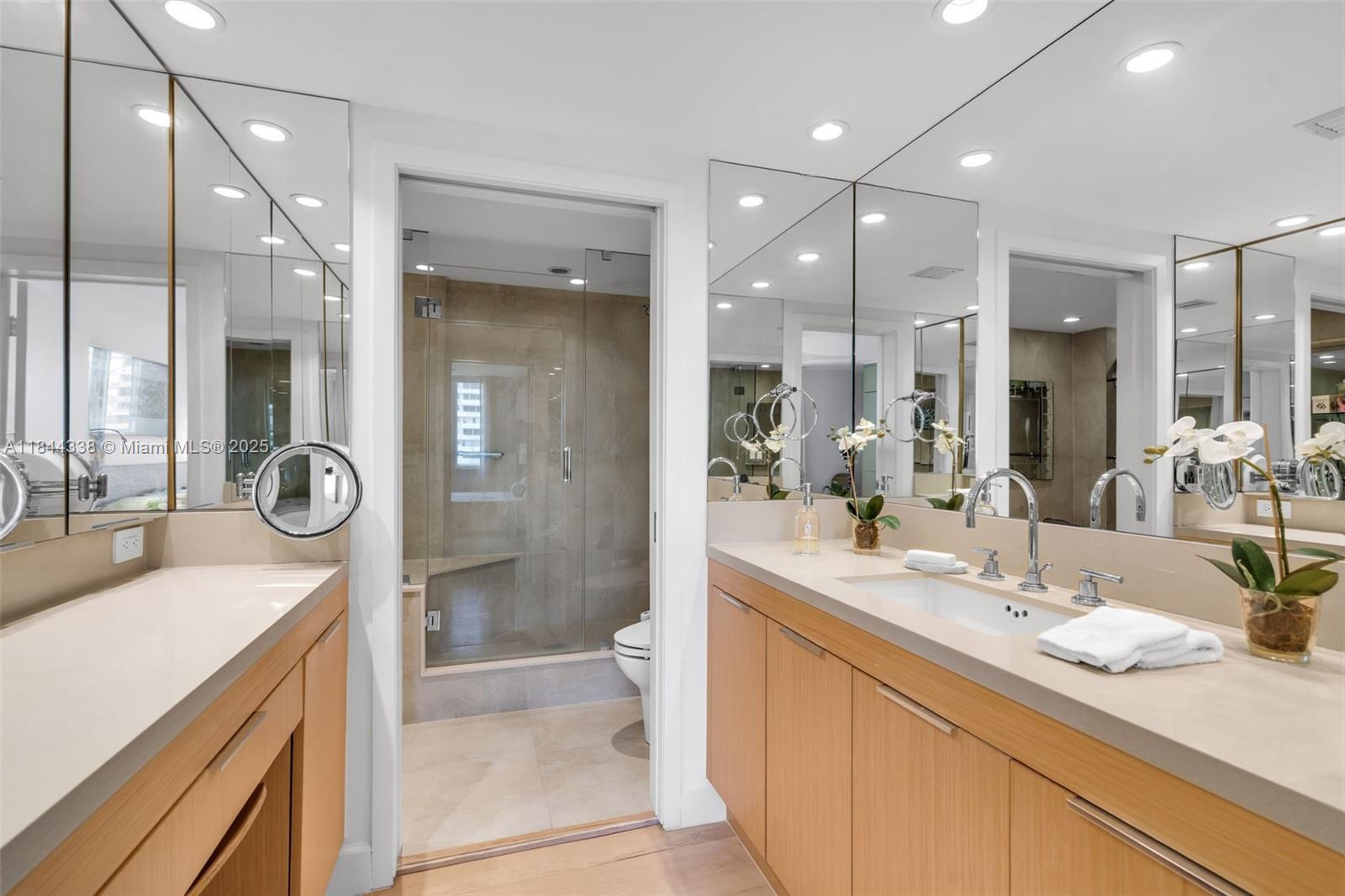 ISLAND HOUSE APT INC - CO - Residential