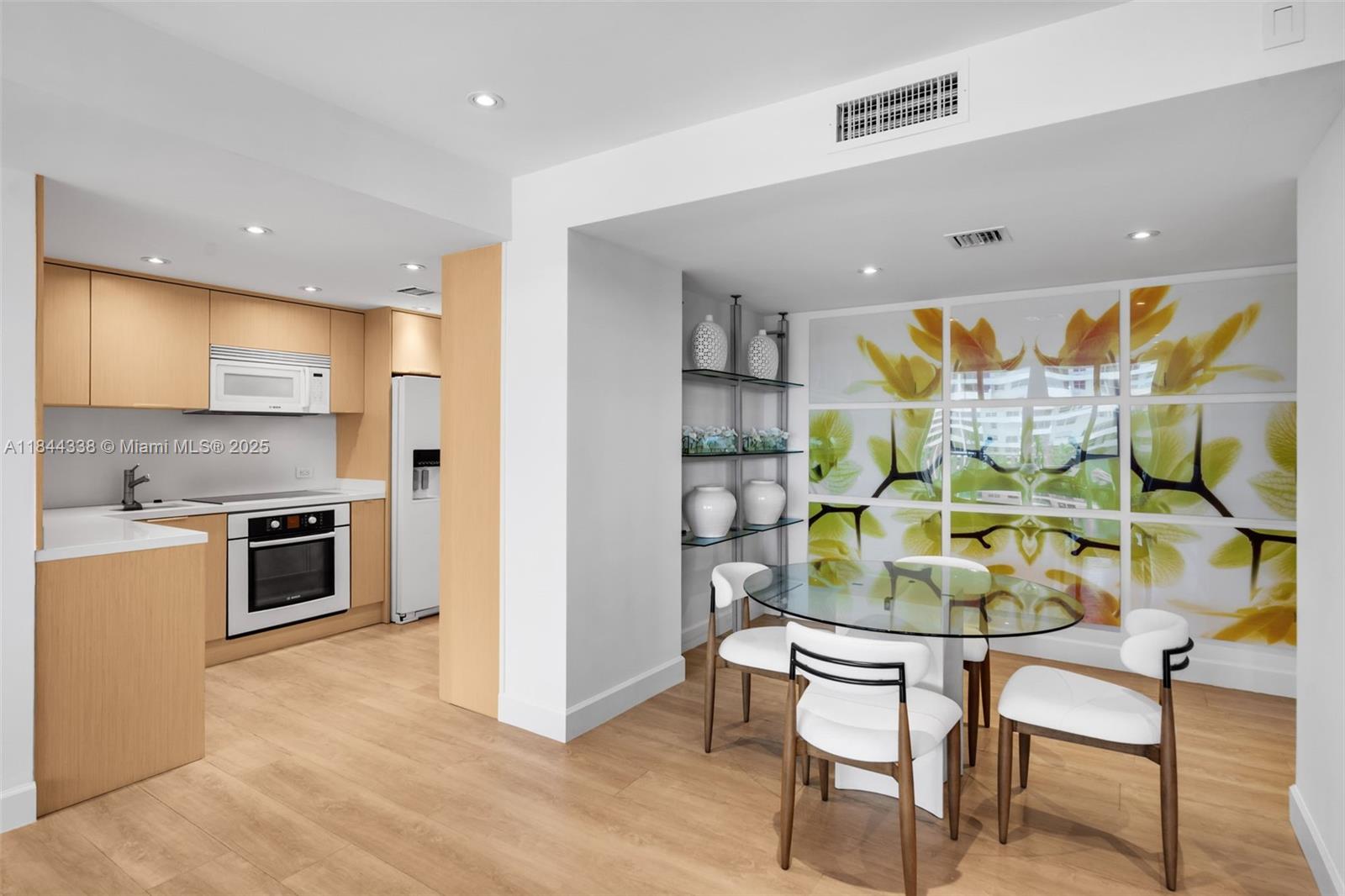 ISLAND HOUSE APT INC - CO - Residential