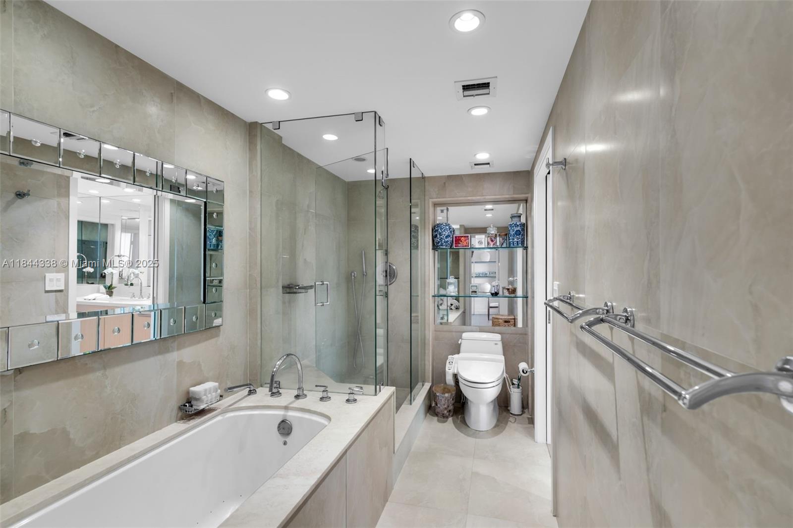 ISLAND HOUSE APT INC - CO - Residential