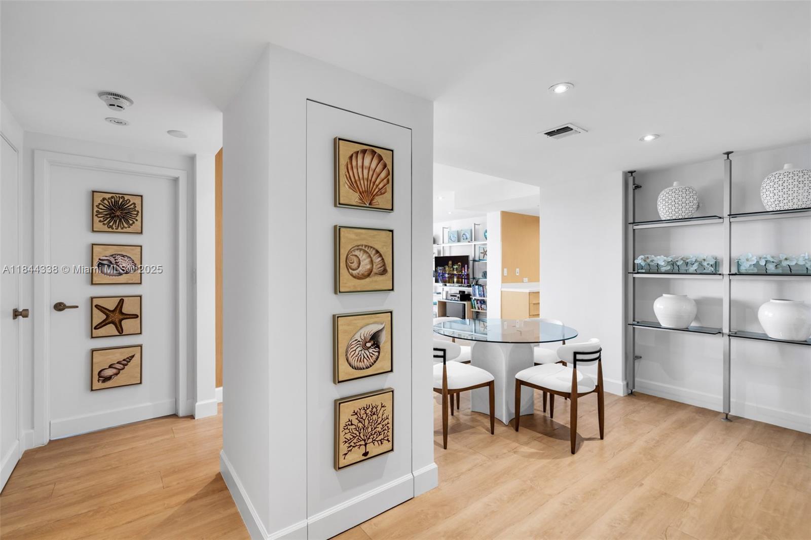 ISLAND HOUSE APT INC - CO - Residential