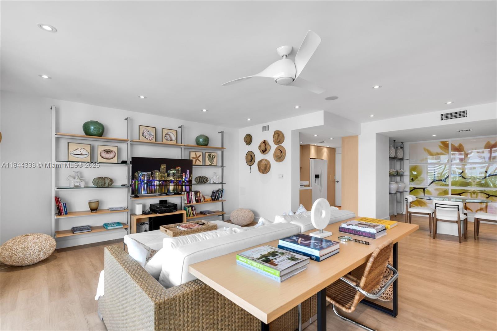 ISLAND HOUSE APT INC - CO - Residential