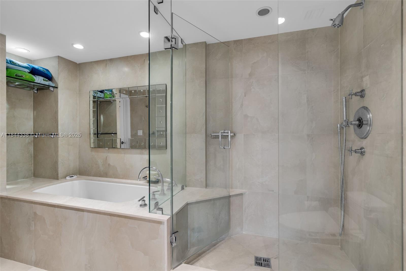 ISLAND HOUSE APT INC - CO - Residential