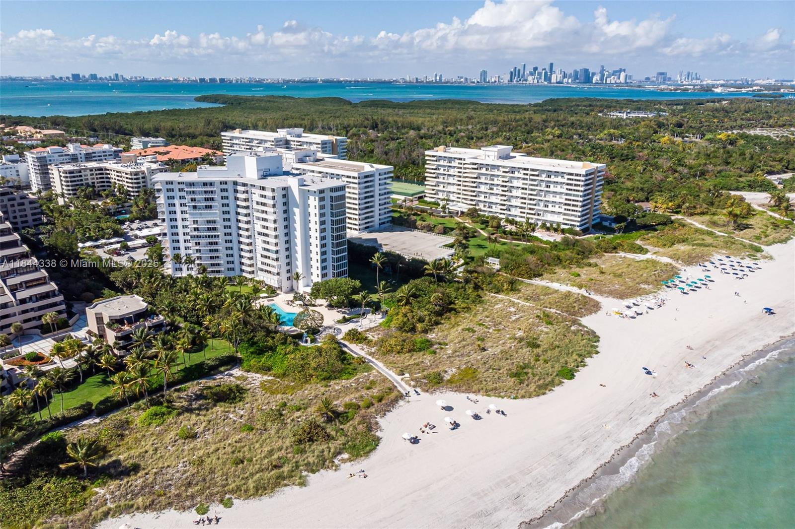 ISLAND HOUSE APT INC - CO - Residential