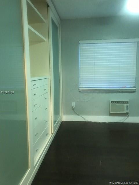 FLAMINGO WAVE CONDO - Residential Lease