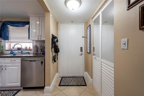 Tiny photo for 9491 Evergreen Pl #302, Davie, FL 33324 (MLS # A12011749)