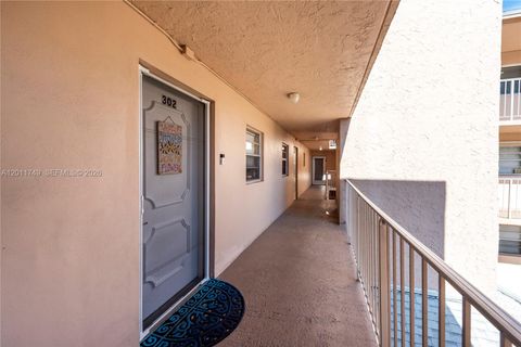 Tiny photo for 9491 Evergreen Pl #302, Davie, FL 33324 (MLS # A12011749)