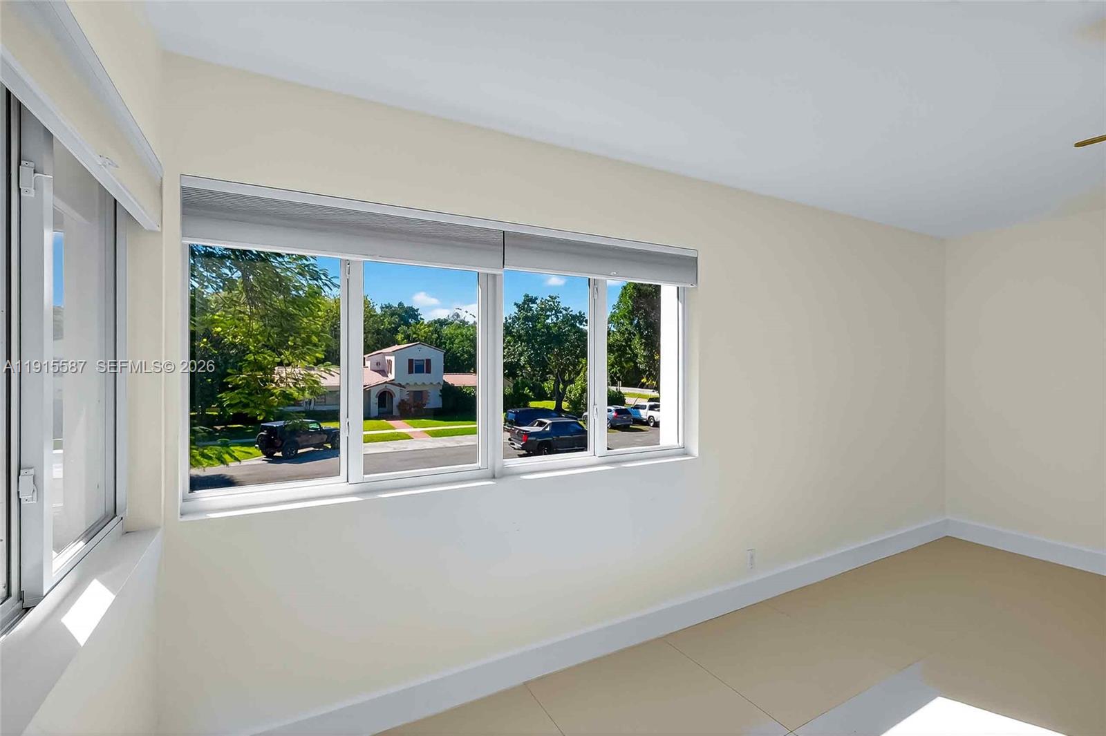 MIAMI SHORES SEC 3 - Residential