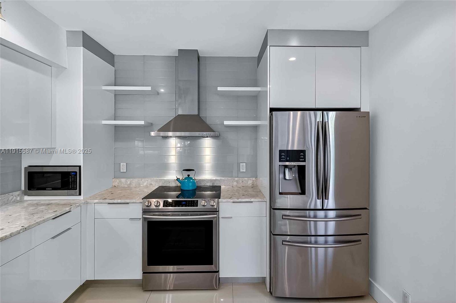 MIAMI SHORES SEC 3 - Residential