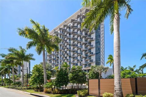 Condominium in Doral FL 5300 85th Avenue Ave.jpg