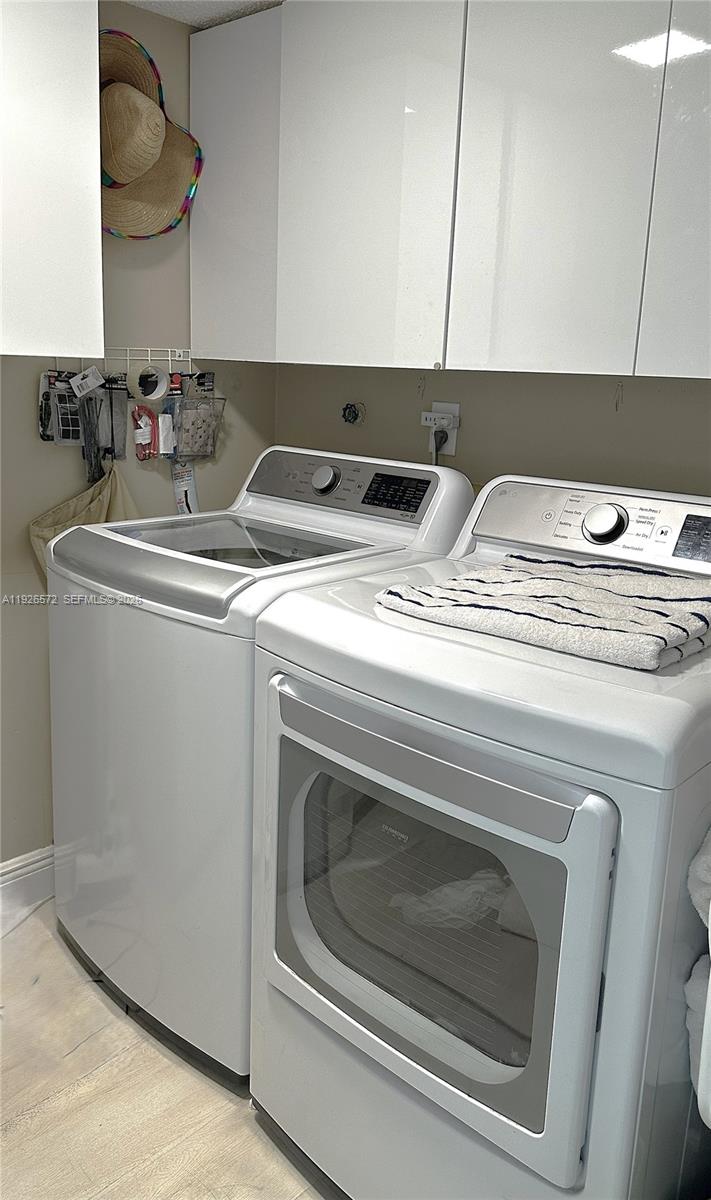 LE MONTCALM CONDO - Residential