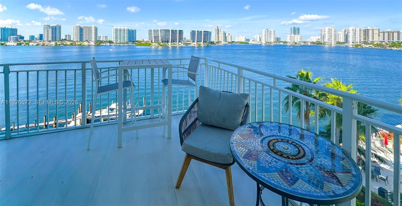 LE MONTCALM CONDO - Residential