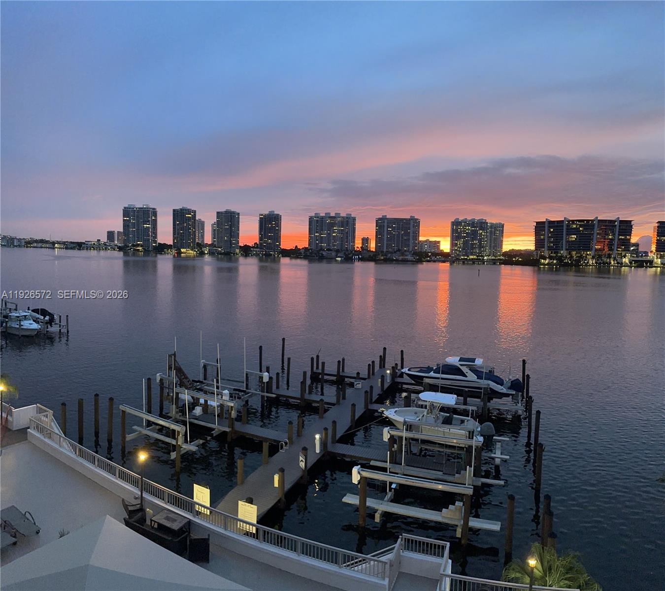 LE MONTCALM CONDO - Residential