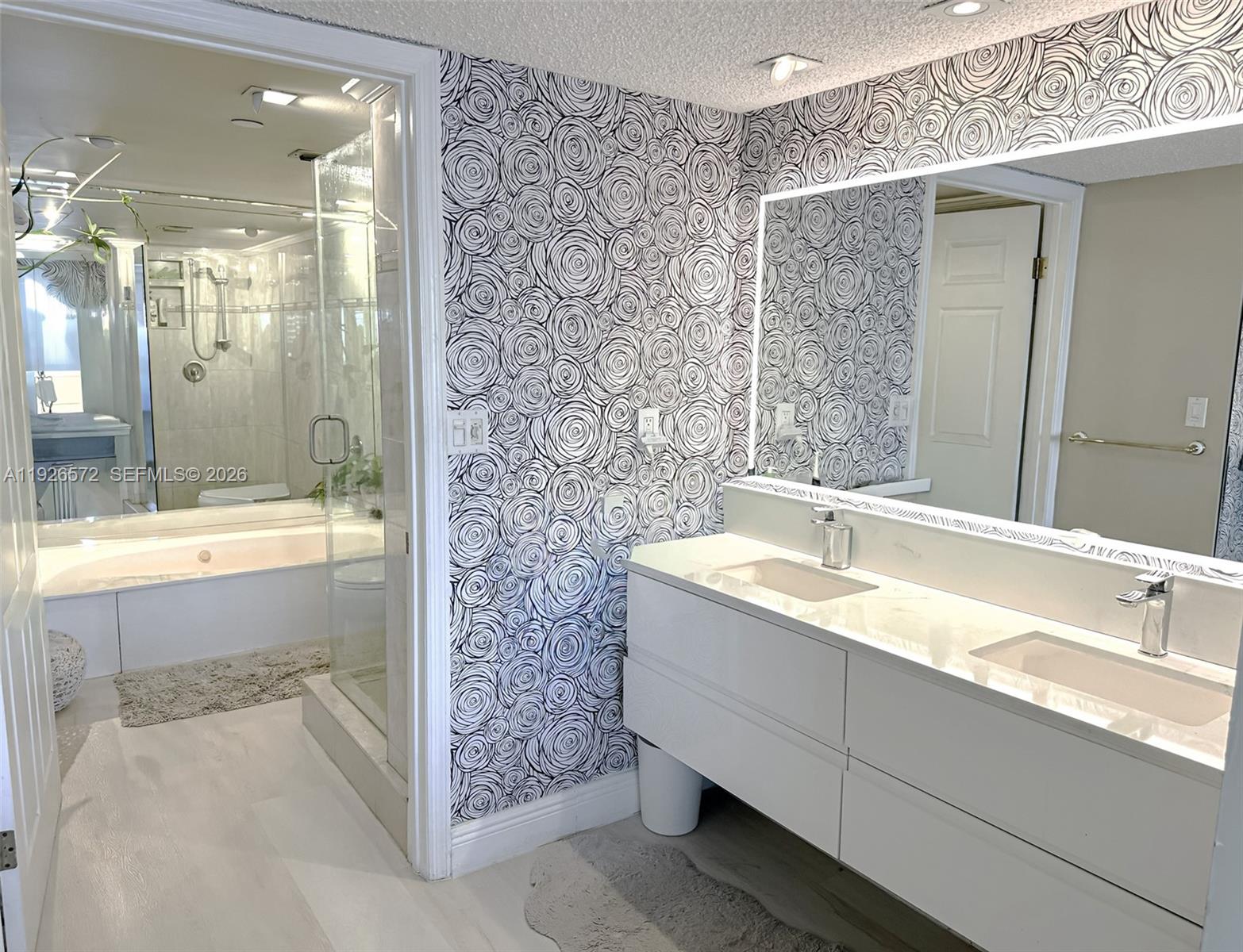 LE MONTCALM CONDO - Residential