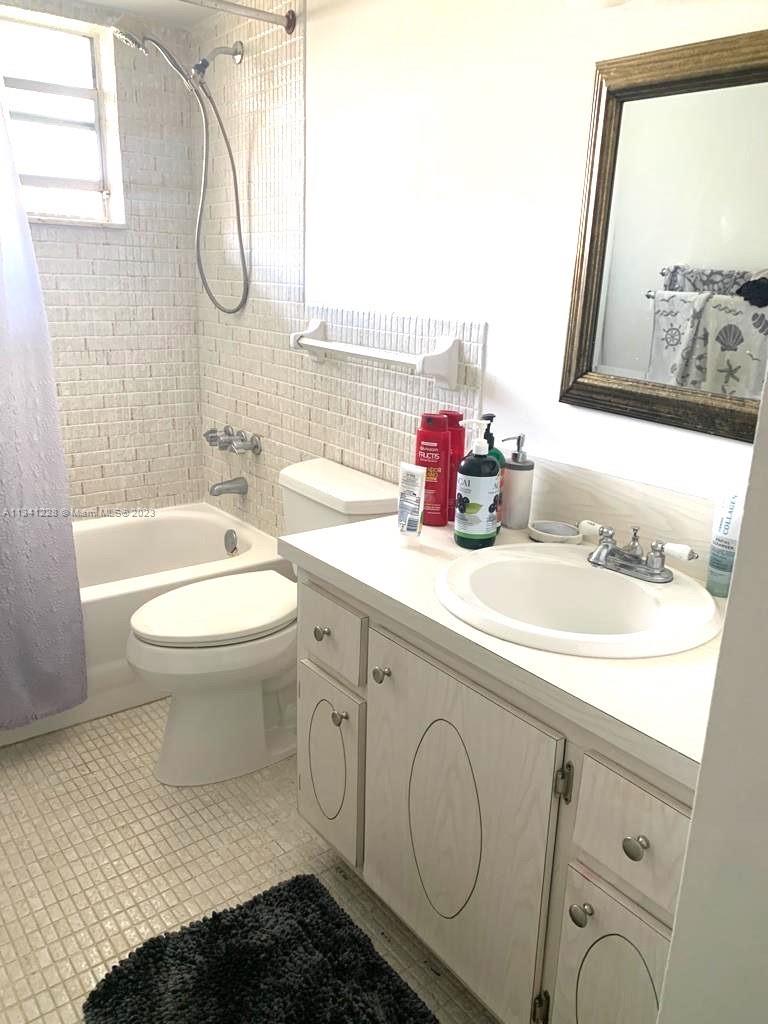 JADE WINDS GROUP-DAISY GA - Residential