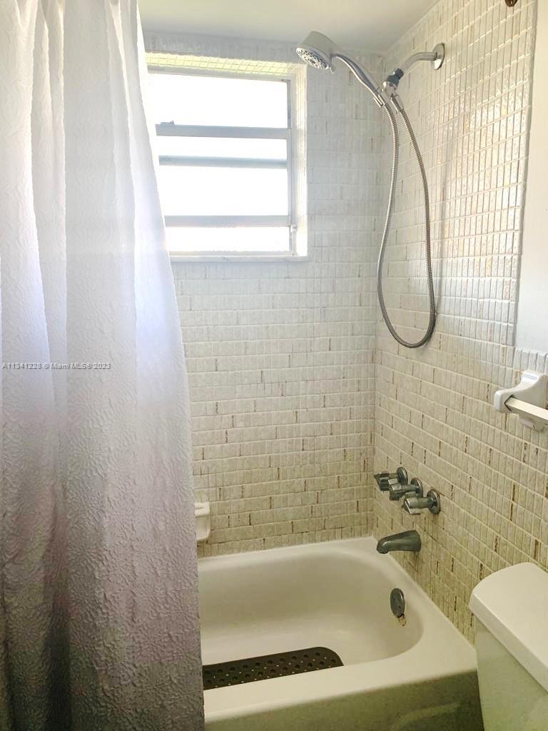 JADE WINDS GROUP-DAISY GA - Residential