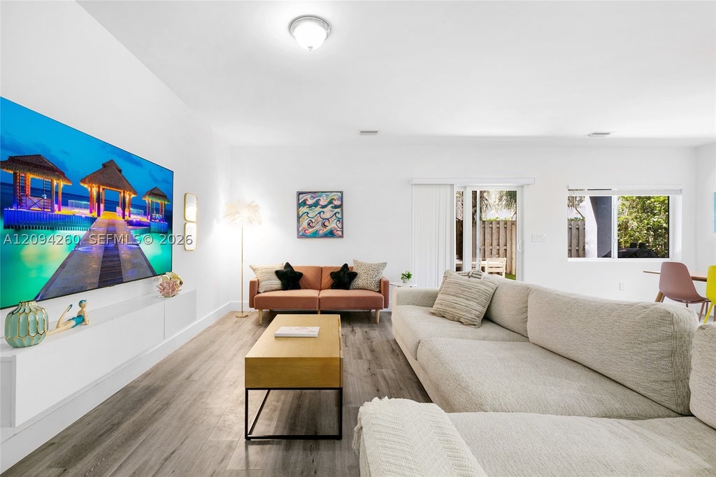 Photo of 1123 NE 23rd Ter, Pompano Beach, FL 33062 (MLS # A12094260)