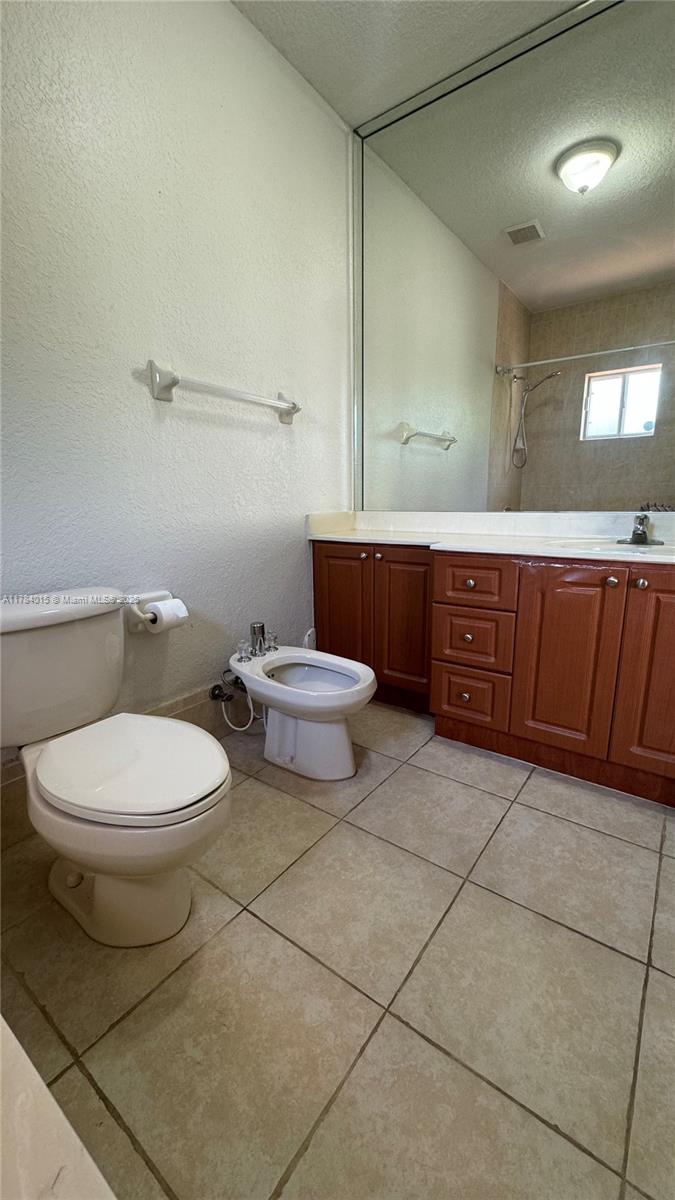 NORTH PALM ESTATES HOMES - Residential