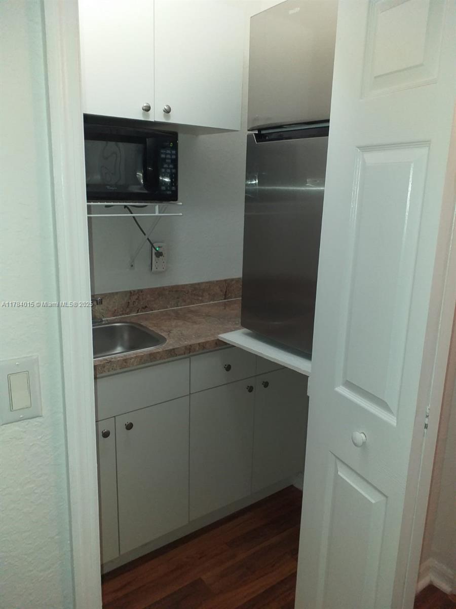 NORTH PALM ESTATES HOMES - Residential