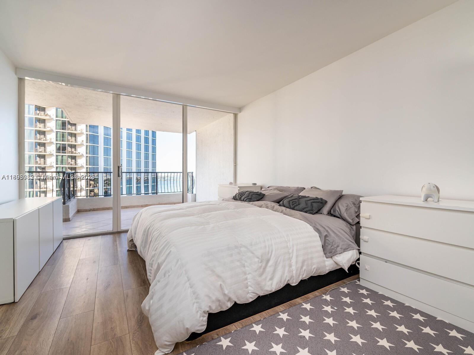 VENETIA CONDO - Residential