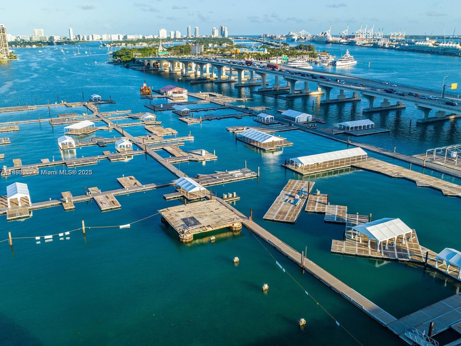 VENETIA CONDO - Residential