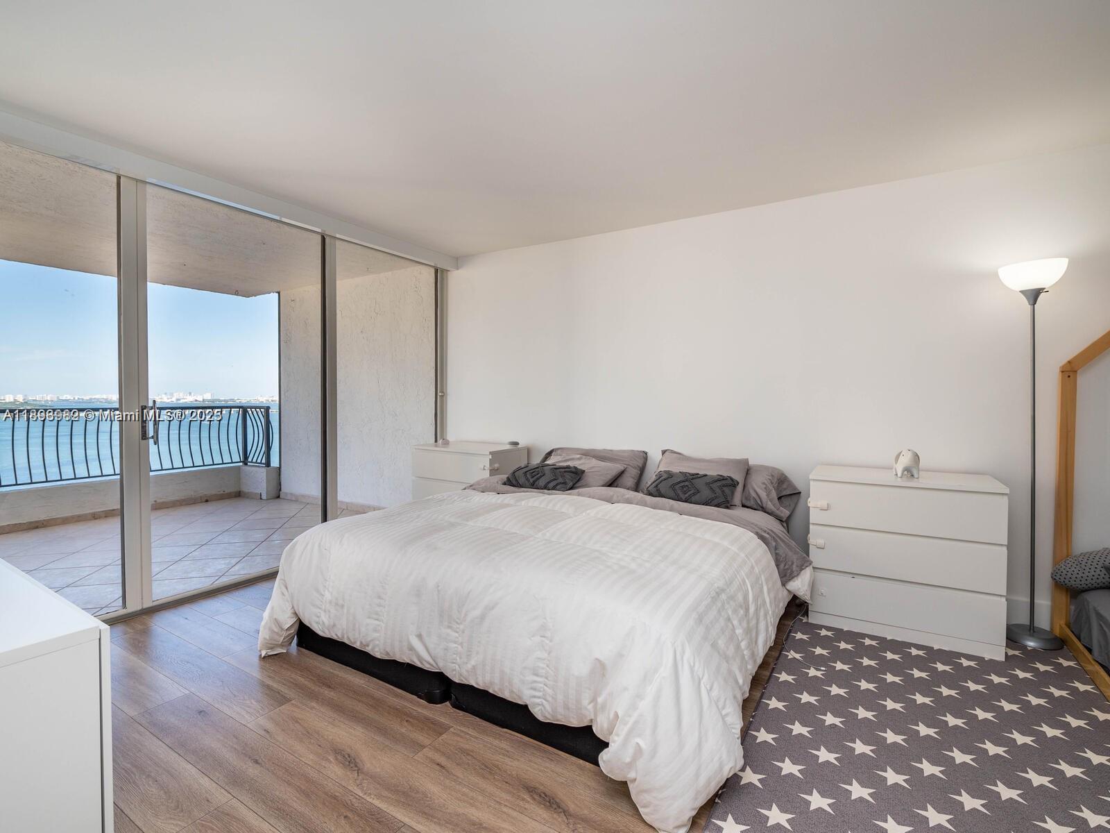 VENETIA CONDO - Residential