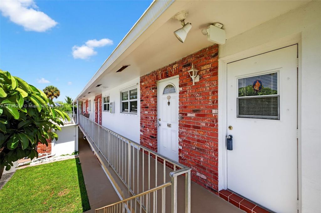Photo of 401 S Golf Blvd #270, Pompano Beach, FL 33064 (MLS # A11794014)