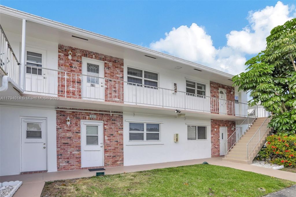 Photo of 401 S Golf Blvd #270, Pompano Beach, FL 33064 (MLS # A11794014)