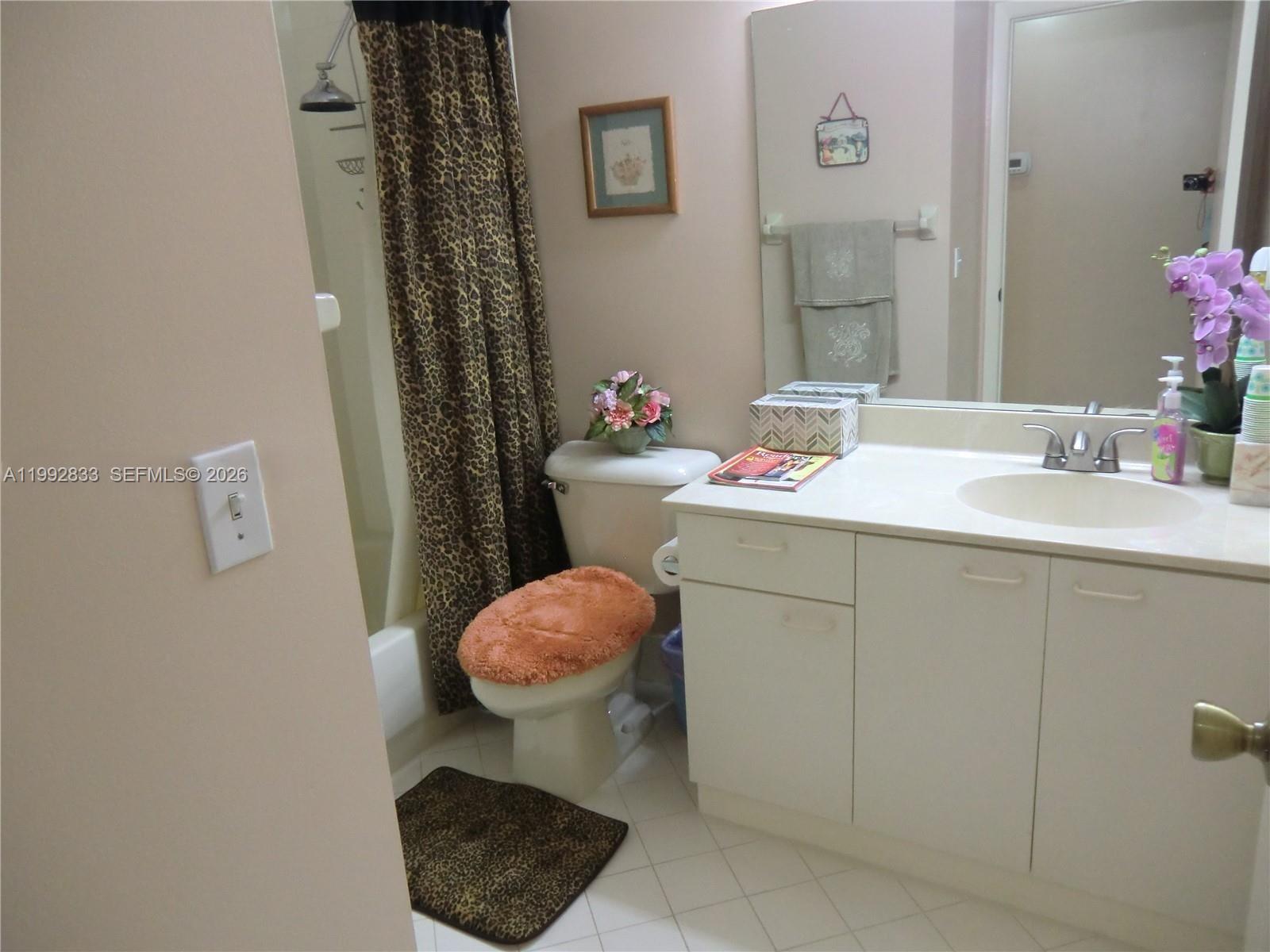 TOWNGATE - Residential Lease