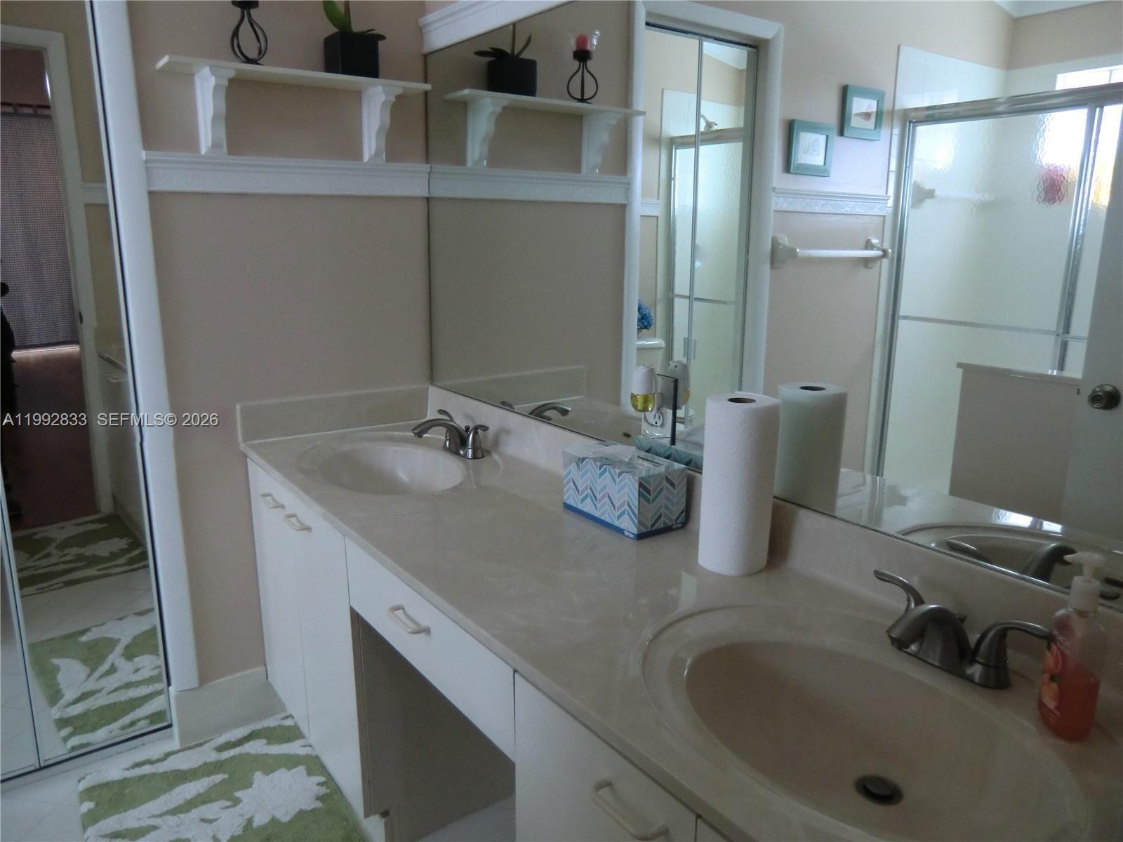 TOWNGATE - Residential Lease