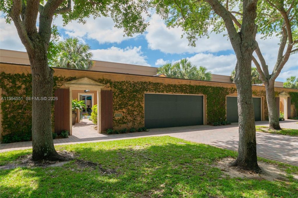 Photo of 11718 SE Florida Ave, Hobe Sound, FL 33455 (MLS # A11994551)