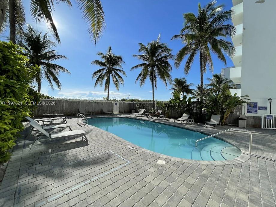 OCEAN WALK ON SOUTH BEACH - Residential