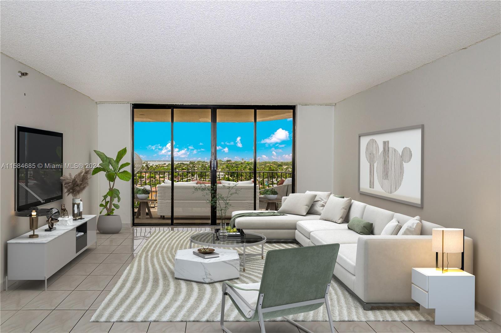 8877 Collins Ave 905