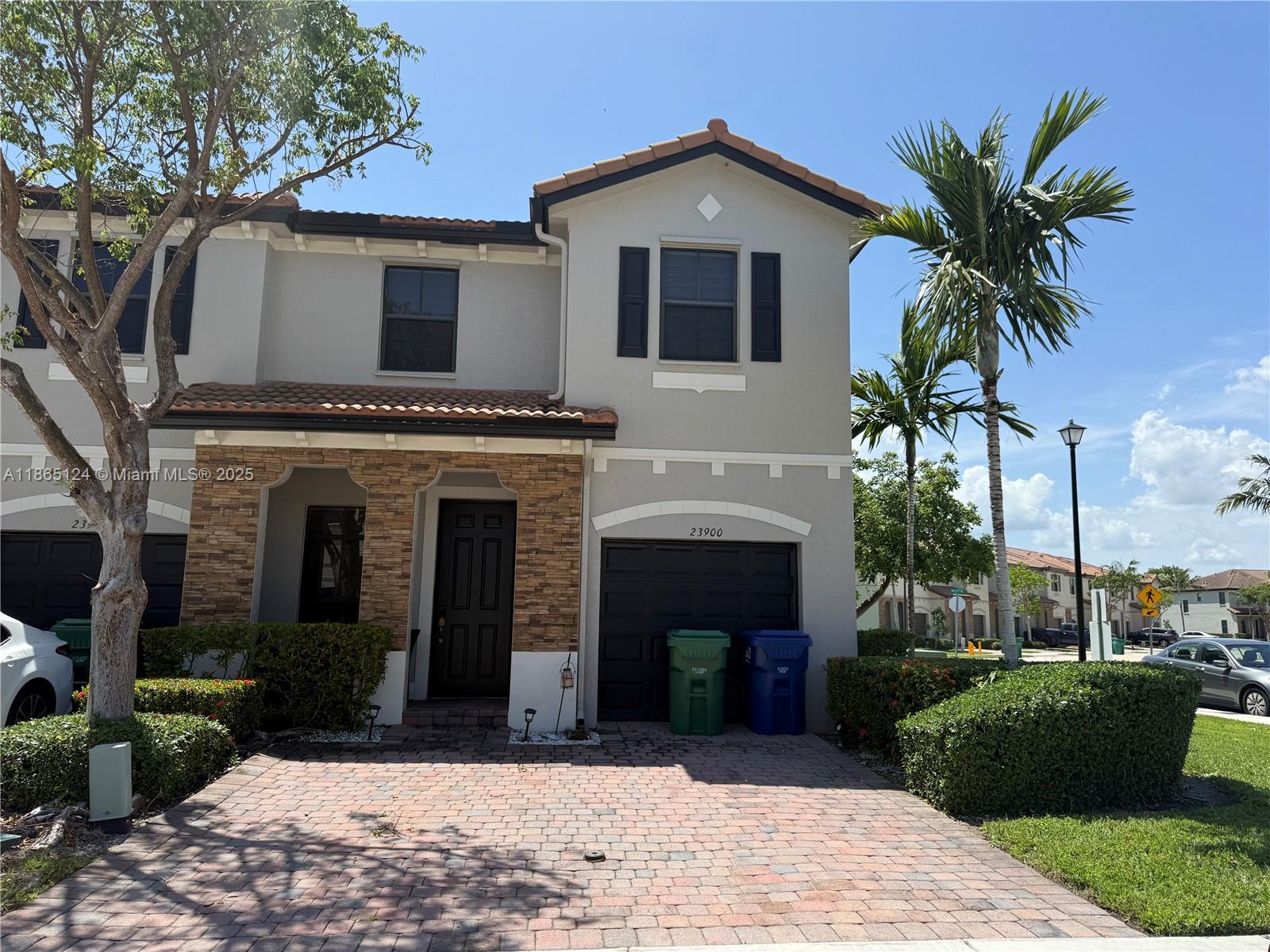 SILVER PALM WEST REPLAT - Residential