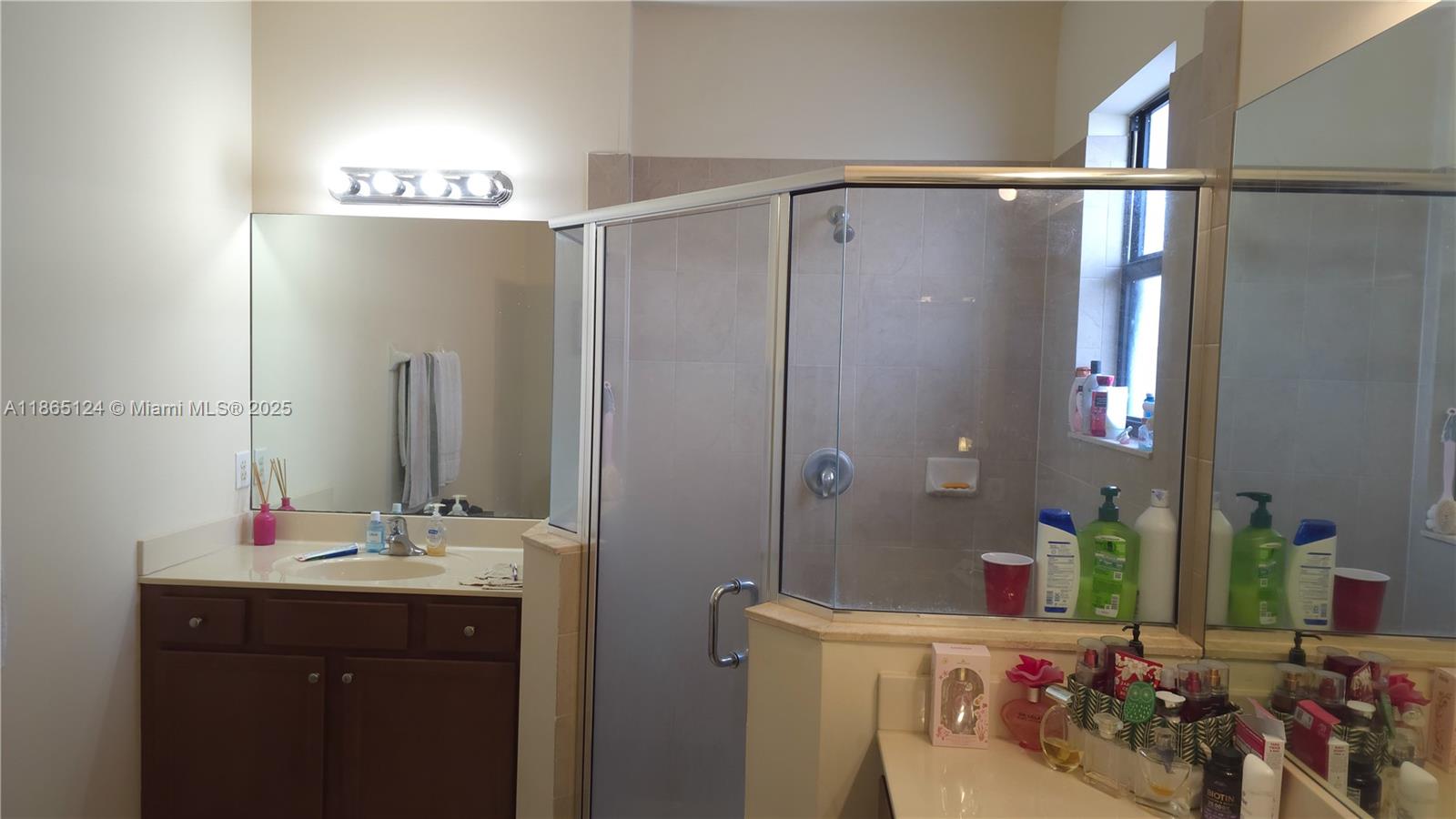 SILVER PALM WEST REPLAT - Residential