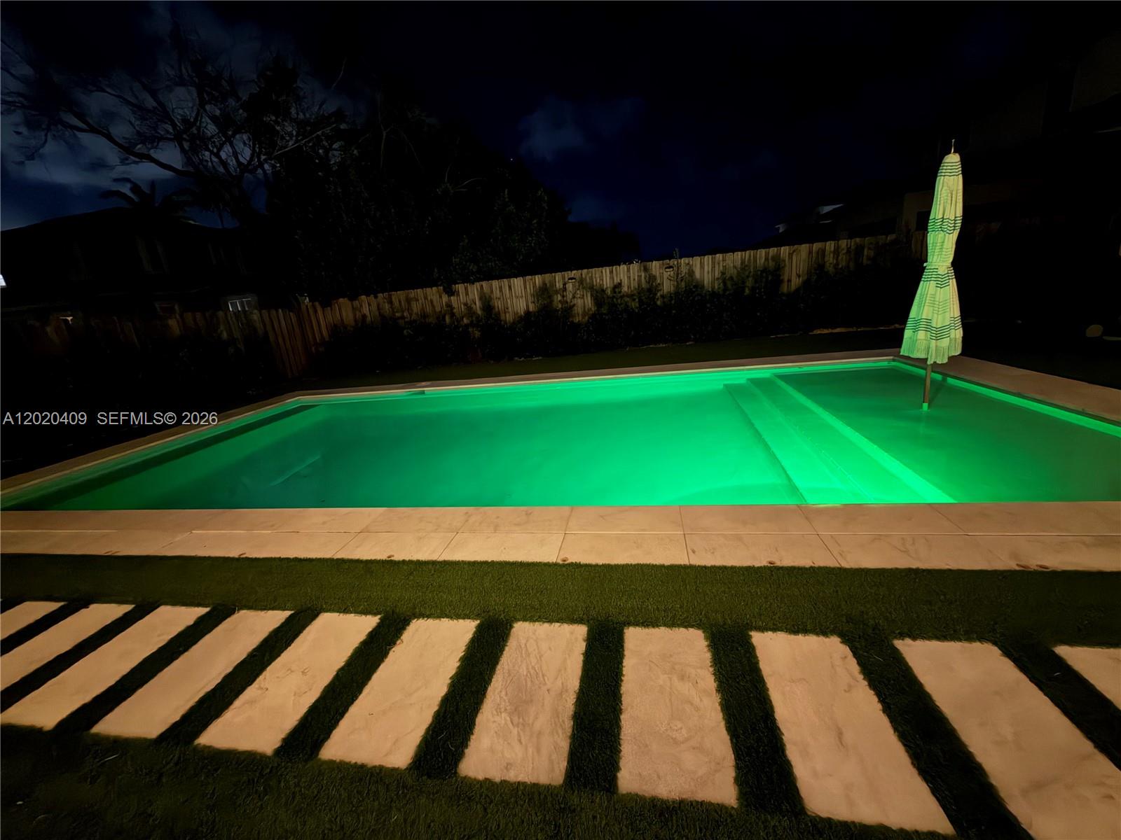 PALM RIDGE GARDENS - Residential