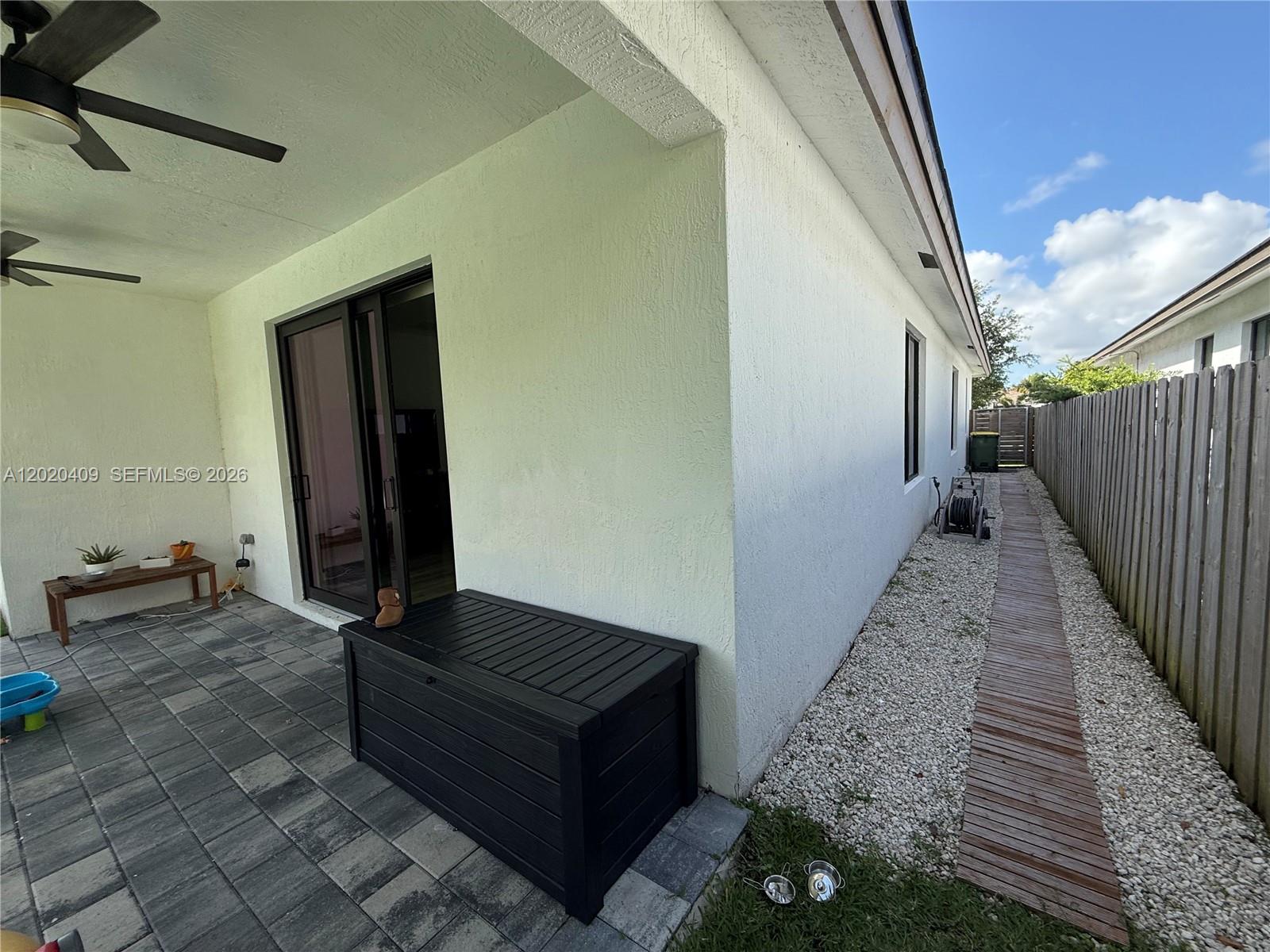 PALM RIDGE GARDENS - Residential