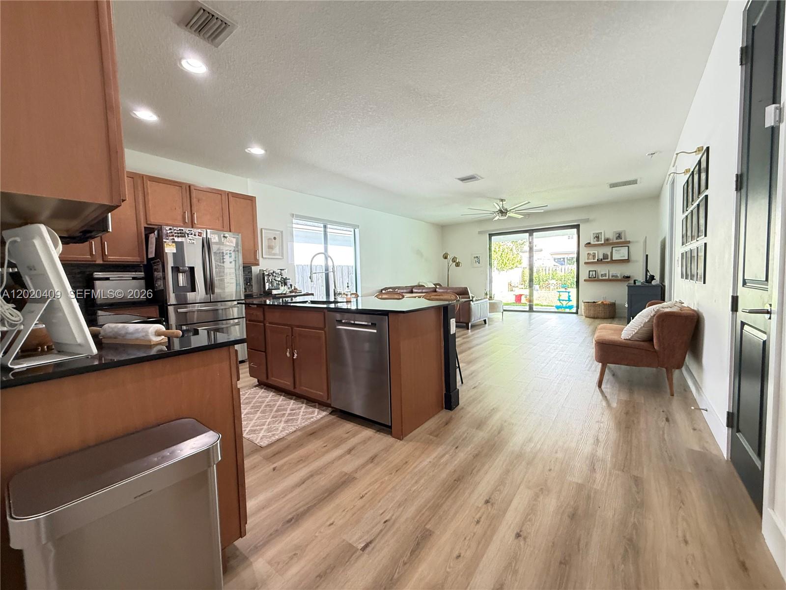 PALM RIDGE GARDENS - Residential