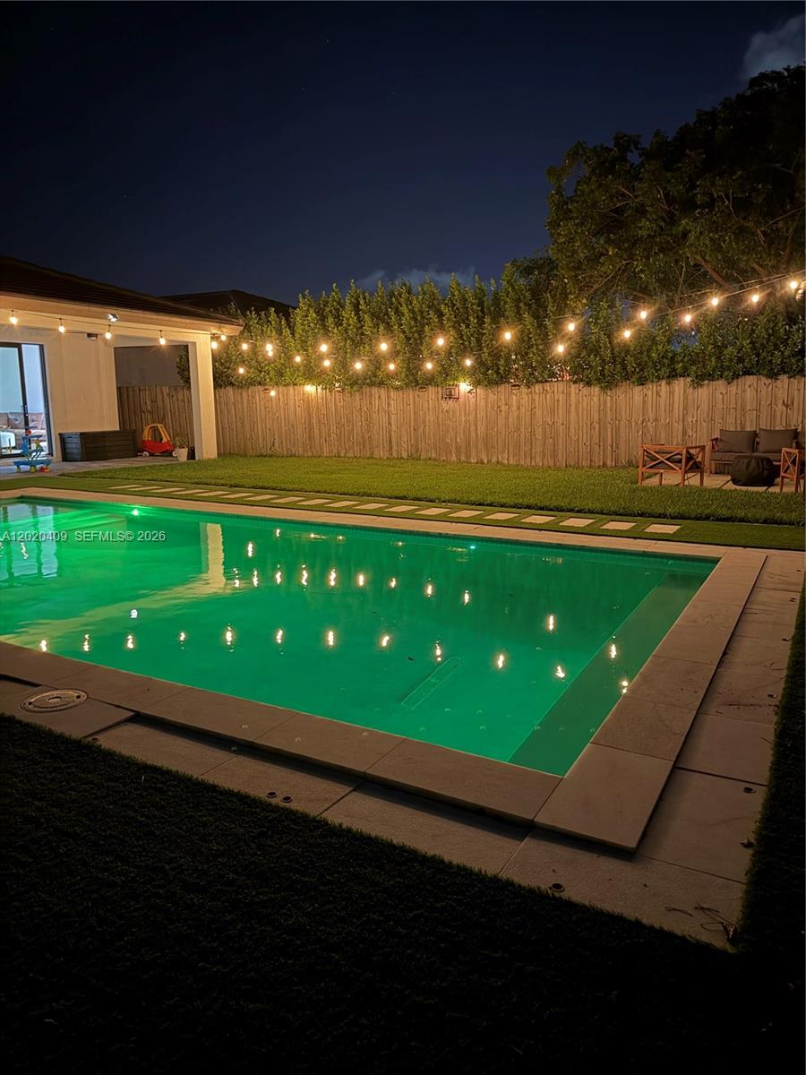 PALM RIDGE GARDENS - Residential