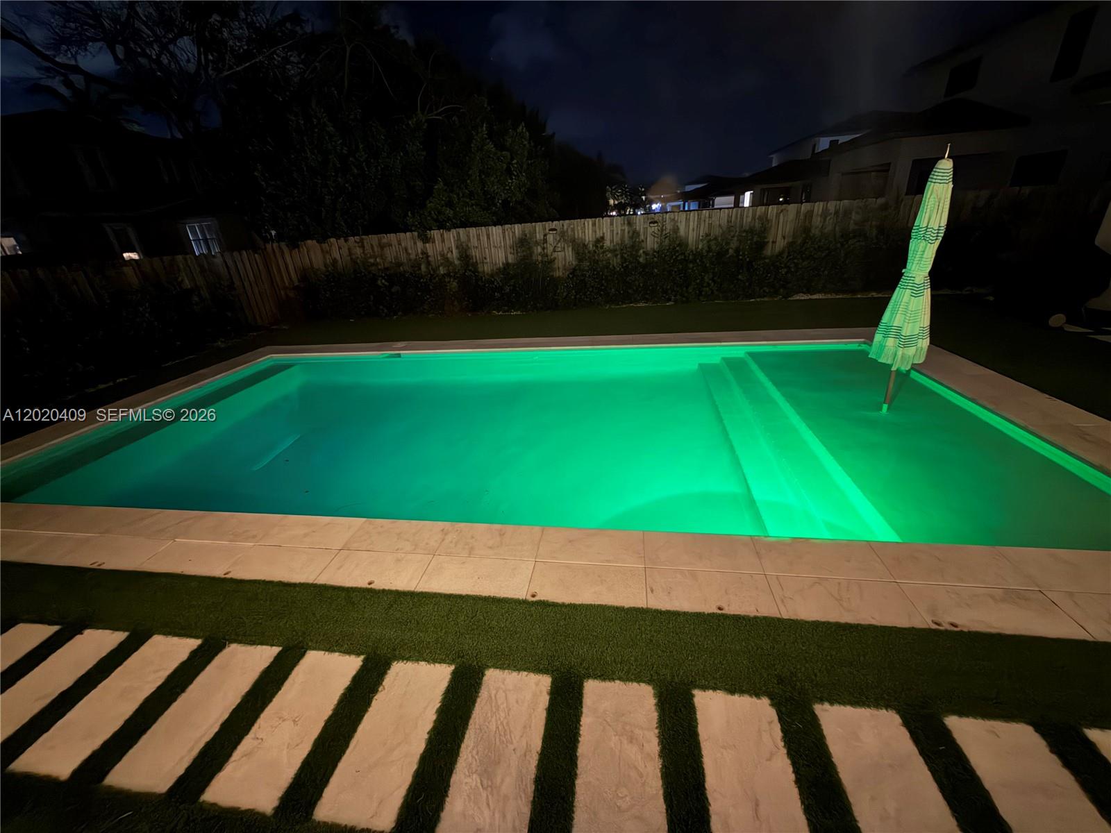 PALM RIDGE GARDENS - Residential