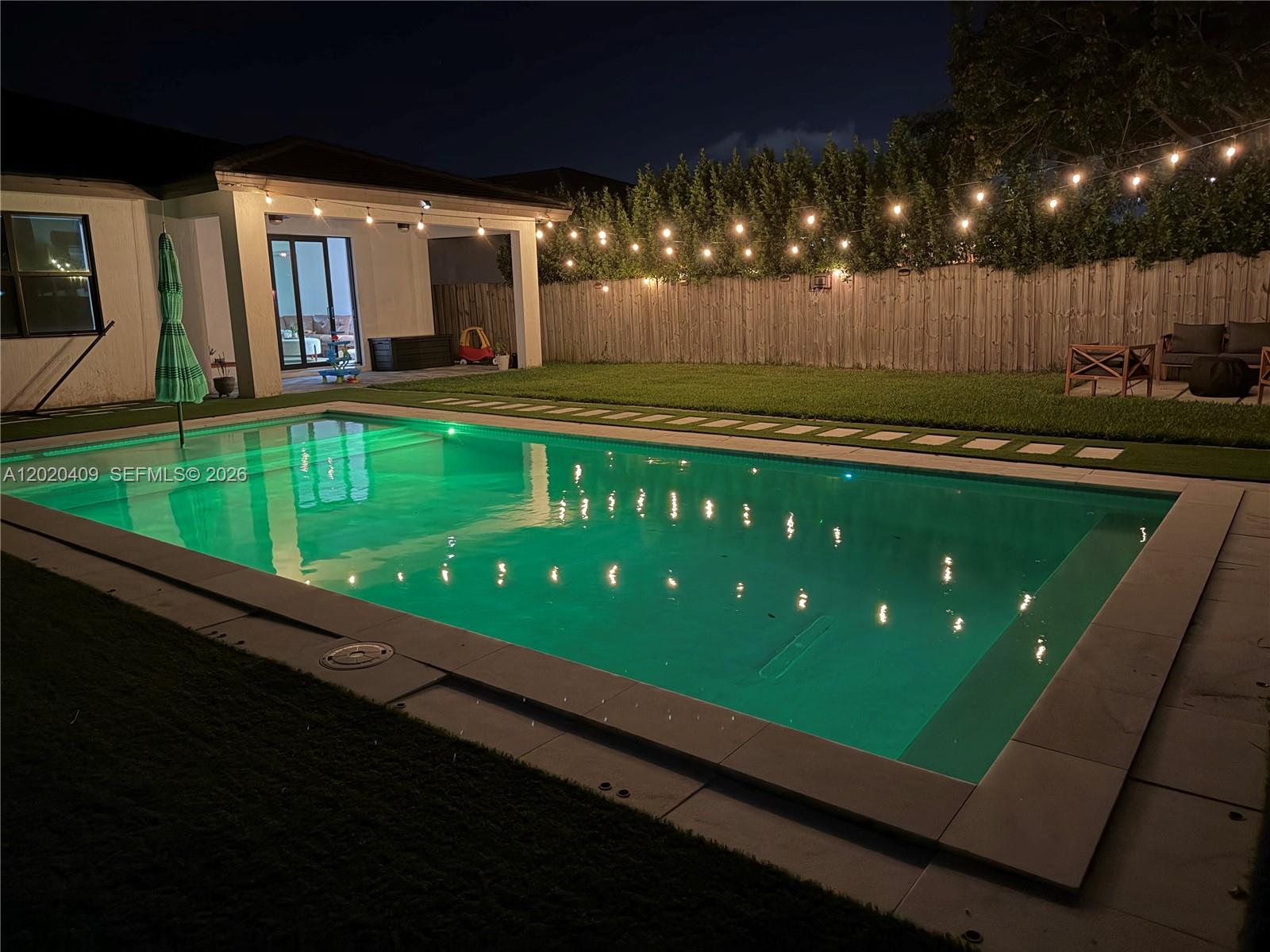 PALM RIDGE GARDENS - Residential