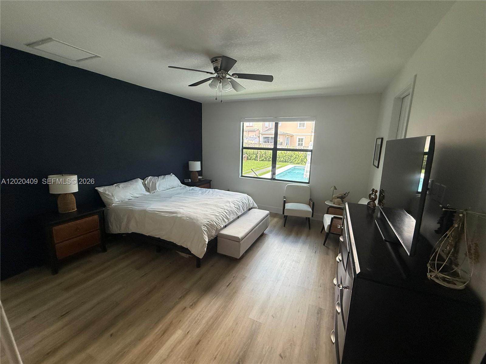 PALM RIDGE GARDENS - Residential