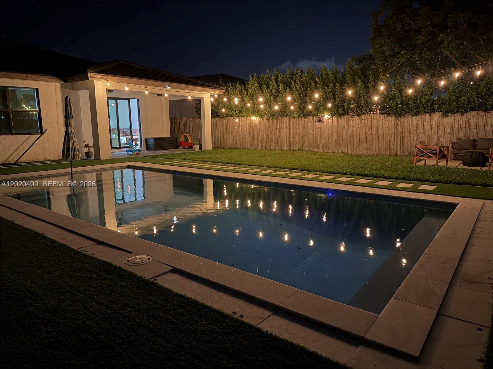 PALM RIDGE GARDENS - Residential