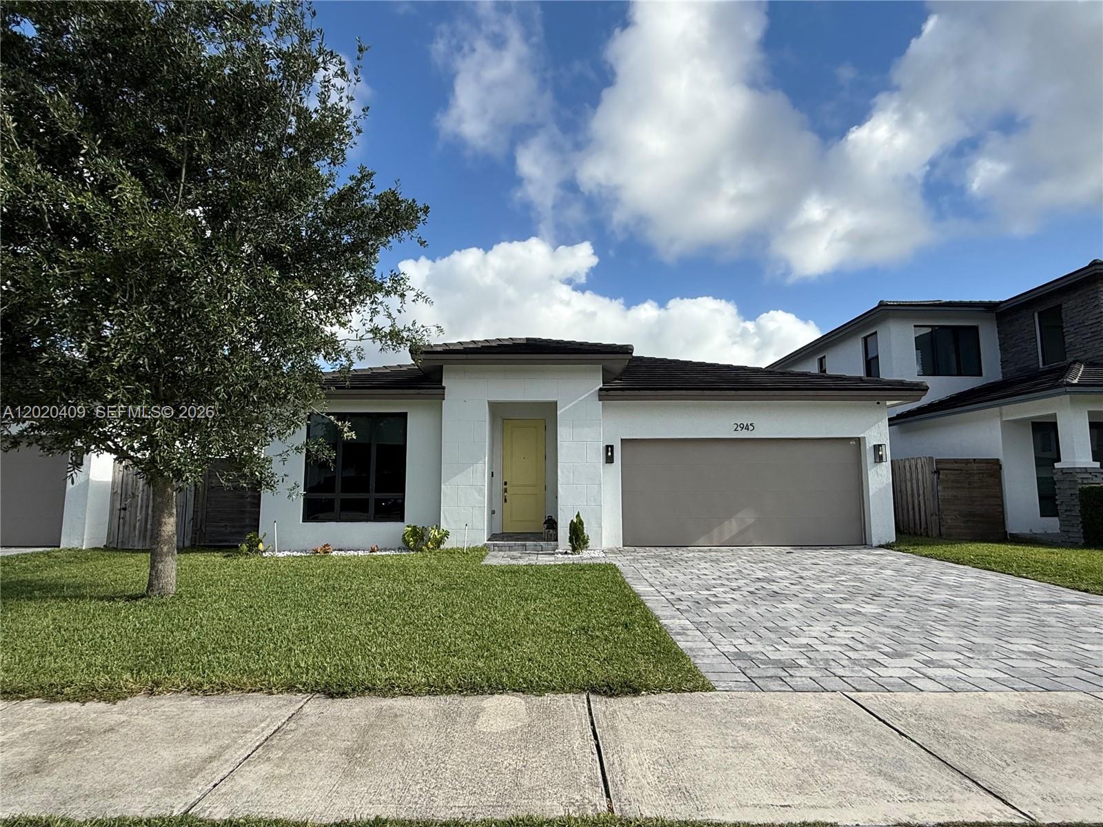 PALM RIDGE GARDENS - Residential