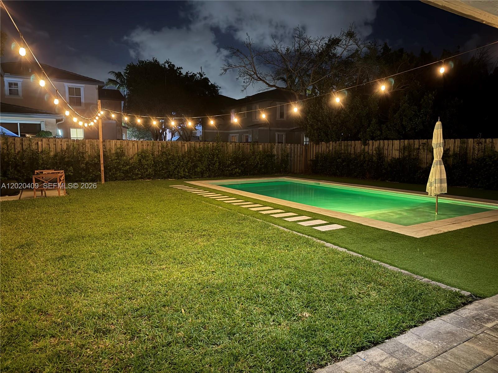 PALM RIDGE GARDENS - Residential