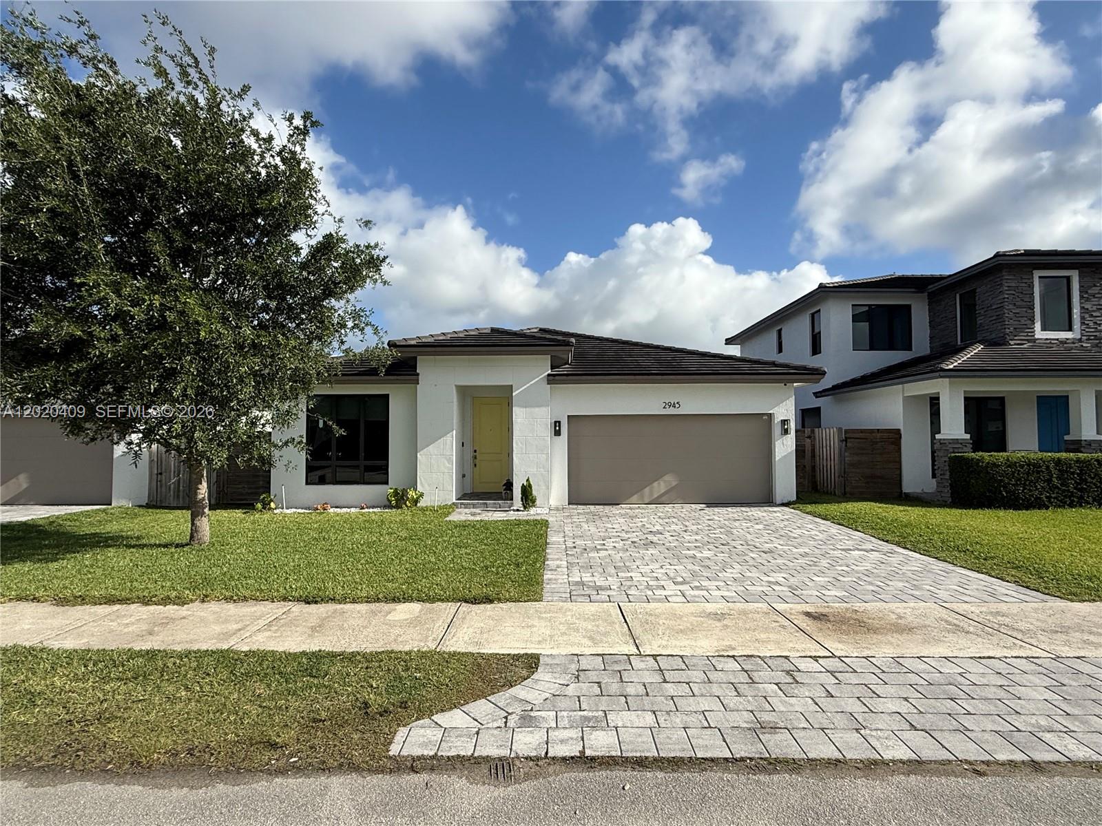 PALM RIDGE GARDENS - Residential