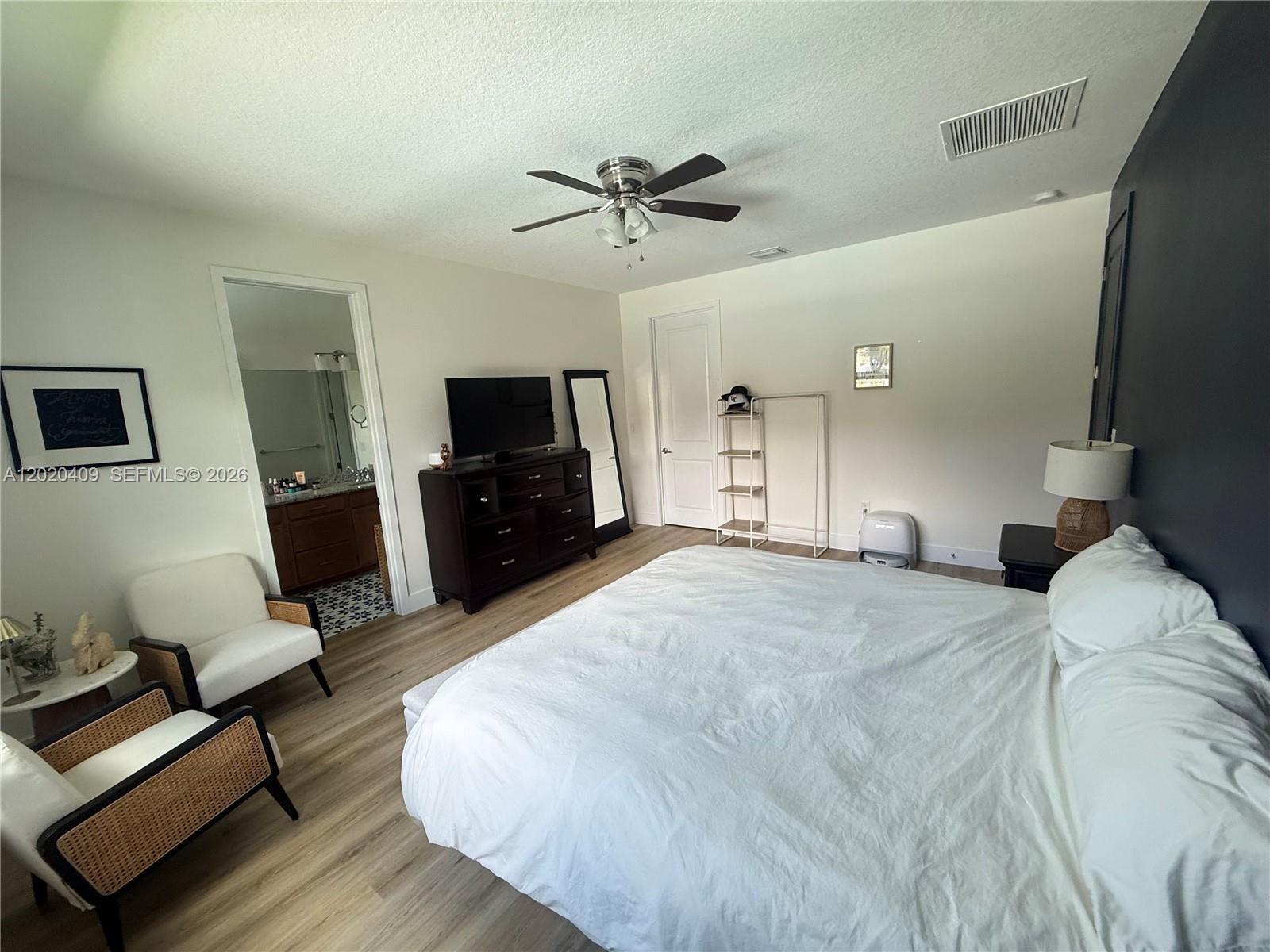 PALM RIDGE GARDENS - Residential