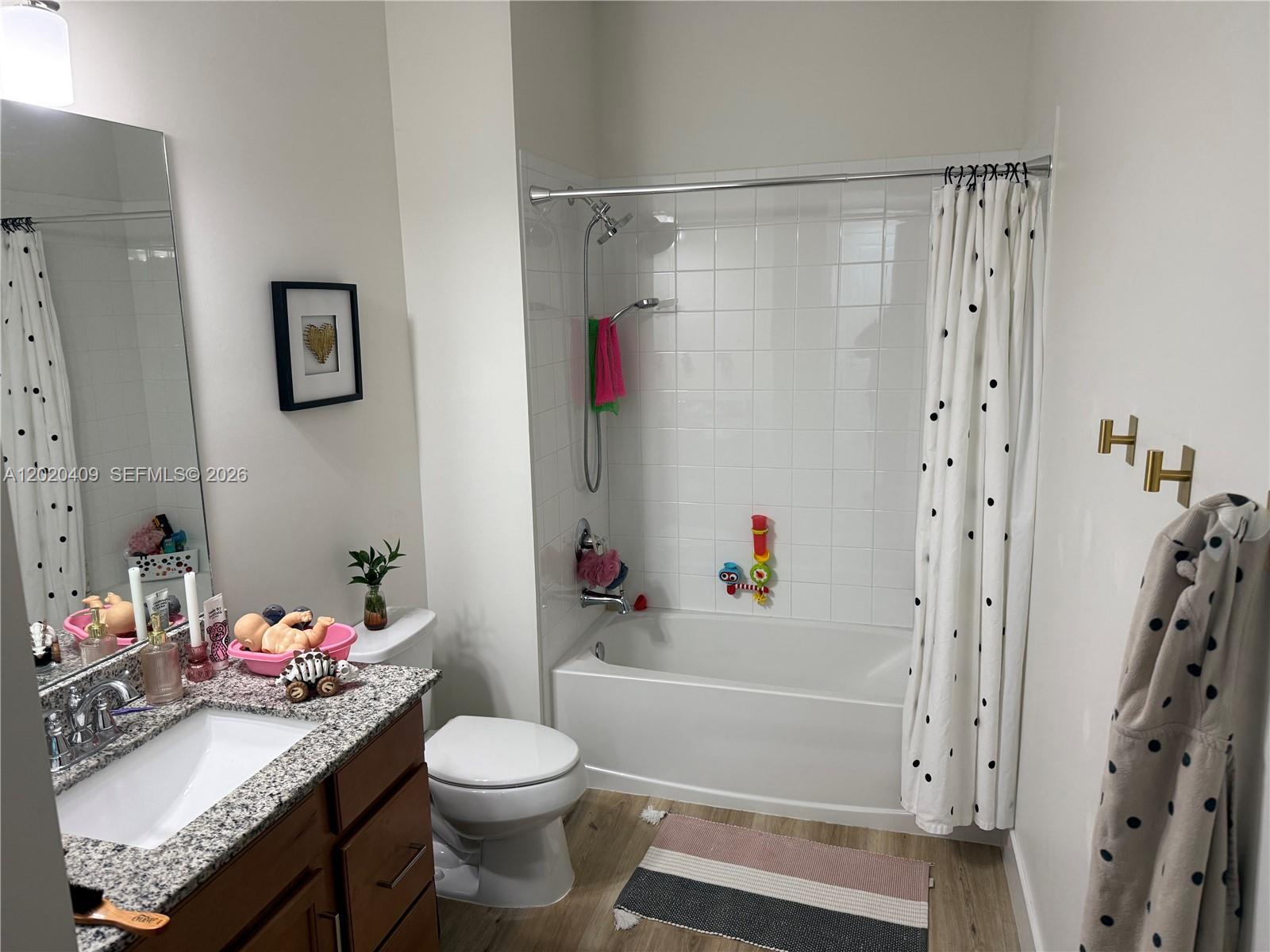 PALM RIDGE GARDENS - Residential